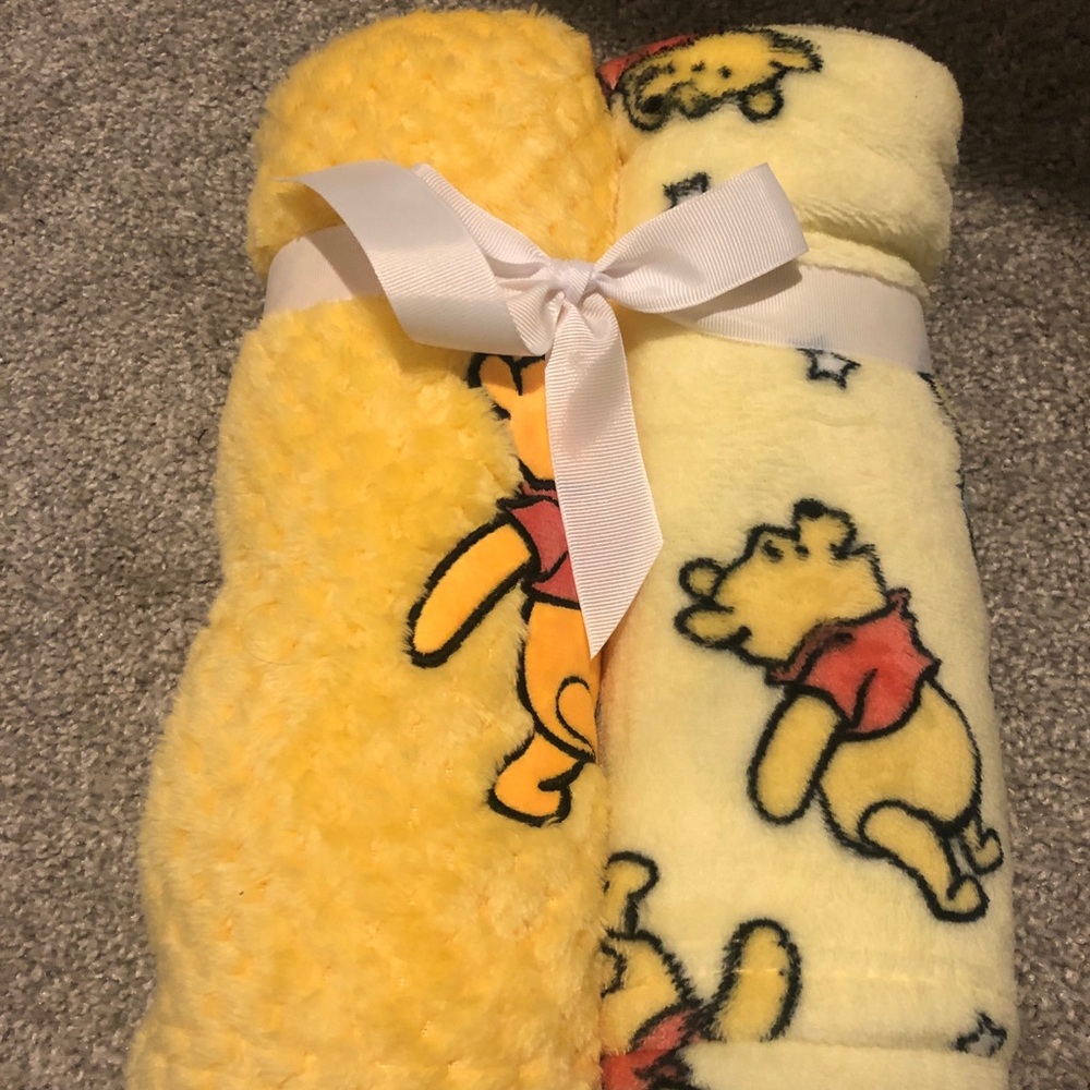 Disney Winnie the Pooh Yellow Plush Baby Blanket Set